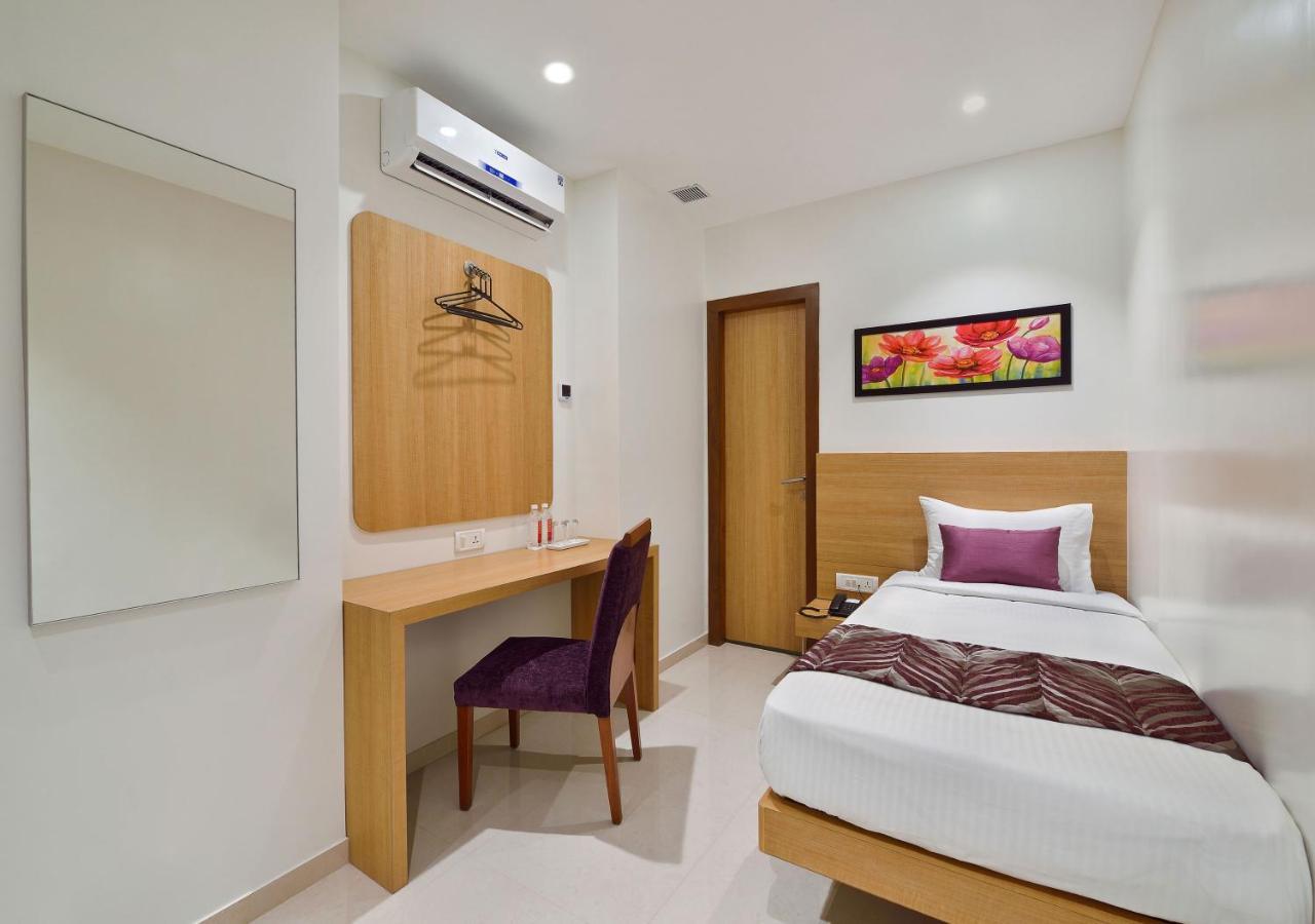 Leafio-near Airport 3*