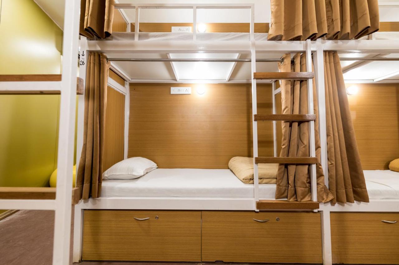 Inn Backpackers,airport 2*