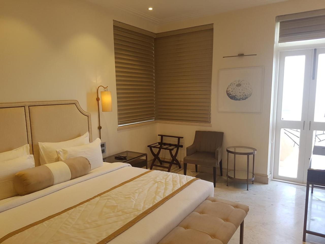 Hotel Harbour View Colaba 3*