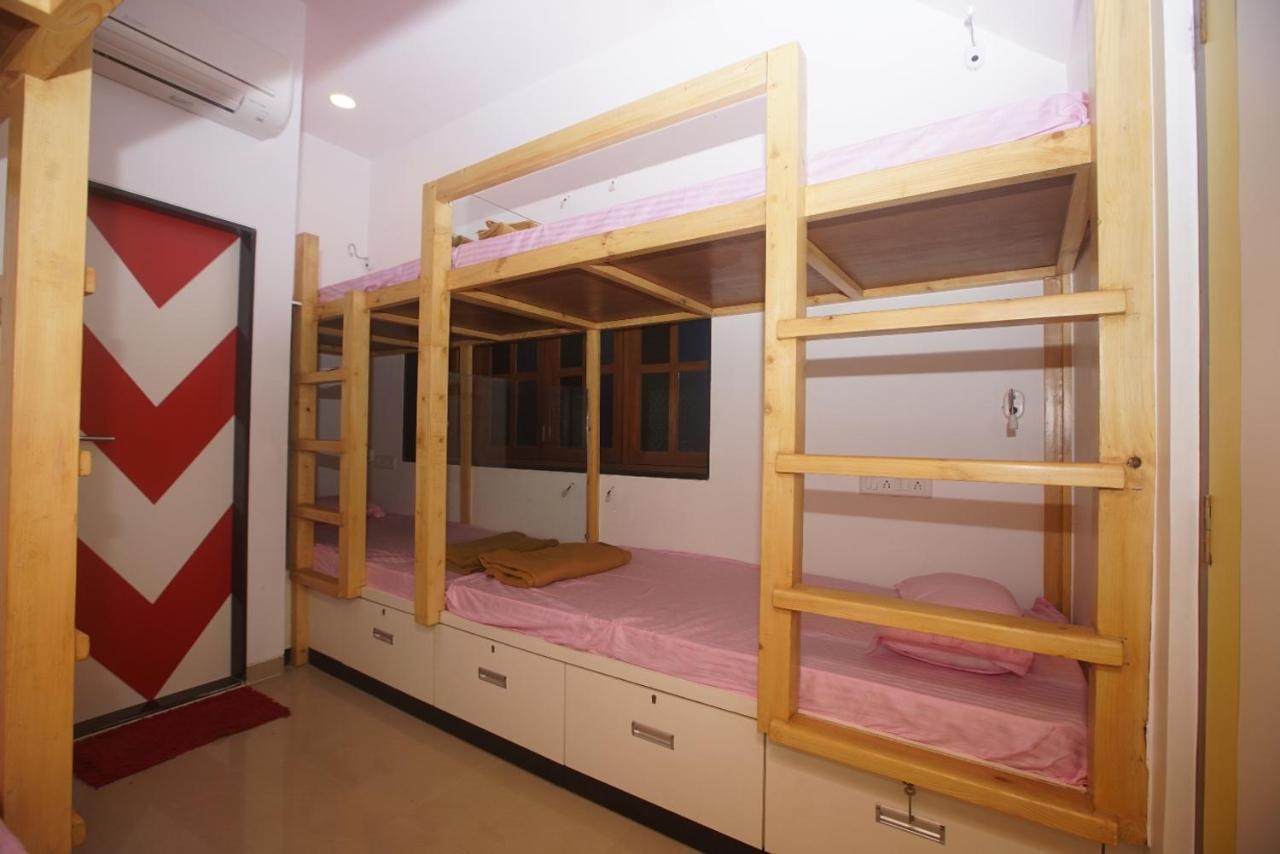 Staytion Dorm- A Backpackers *