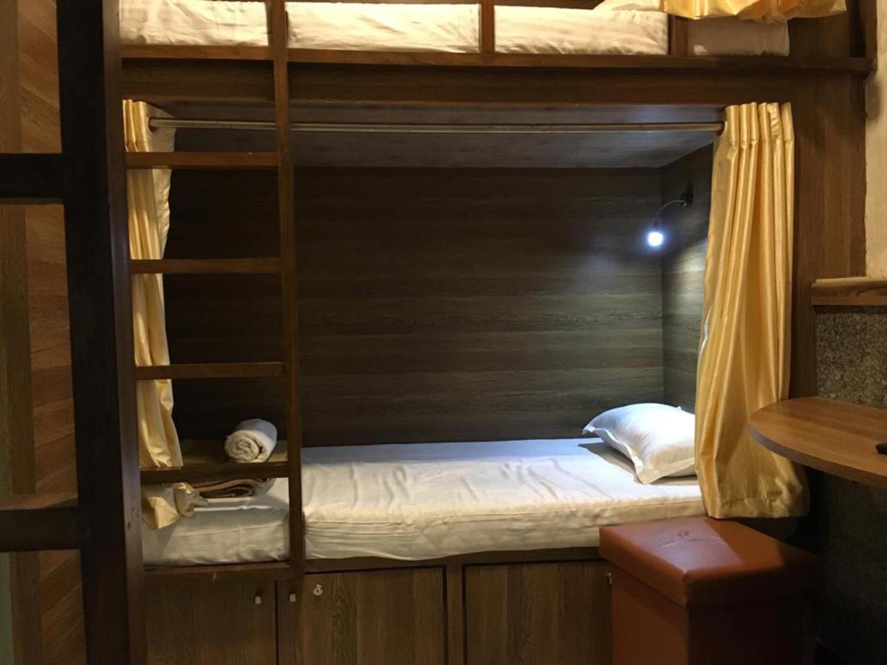 Hostel Ample