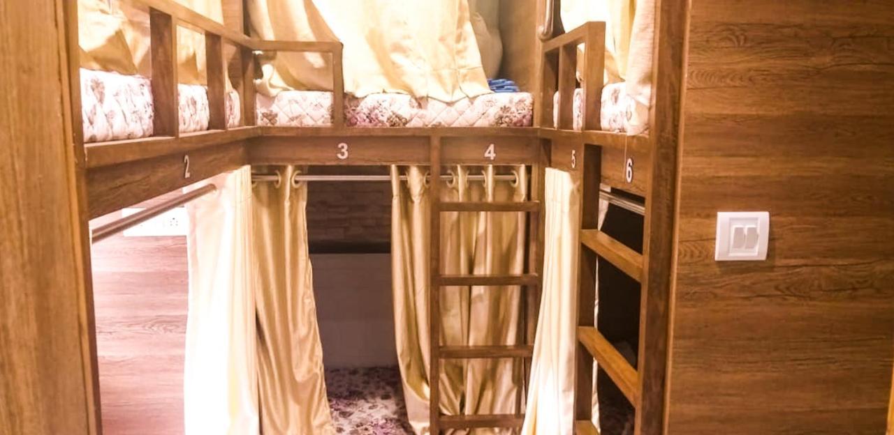 Ample Hostel