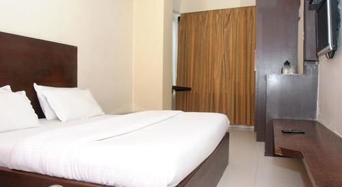 Fabhotel Kamran Residency