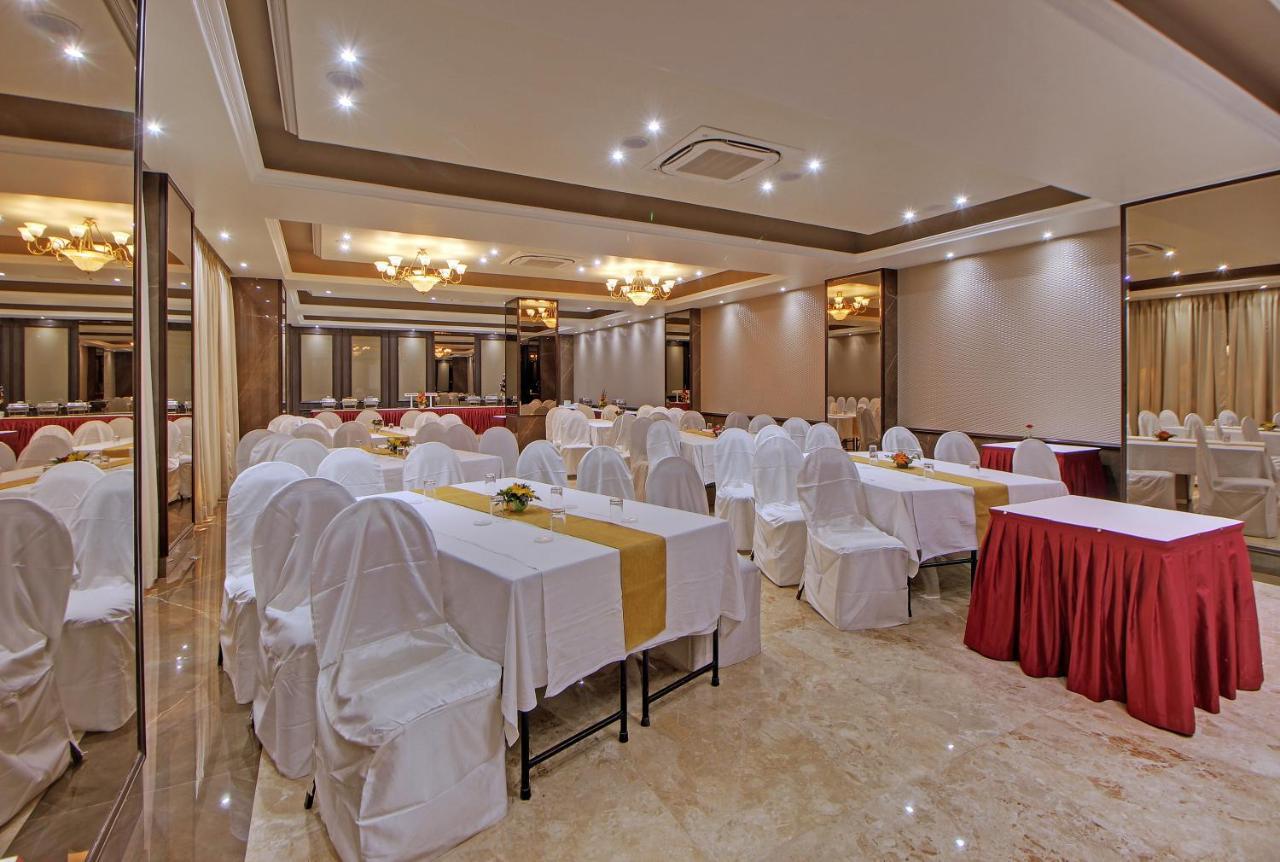 West End Opp Hospital 4* Mumbai