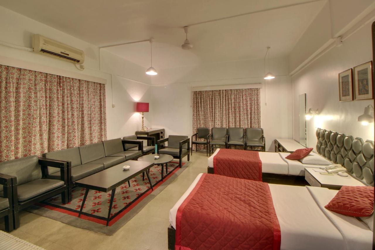 West End Opp Hospital Hotel 4*