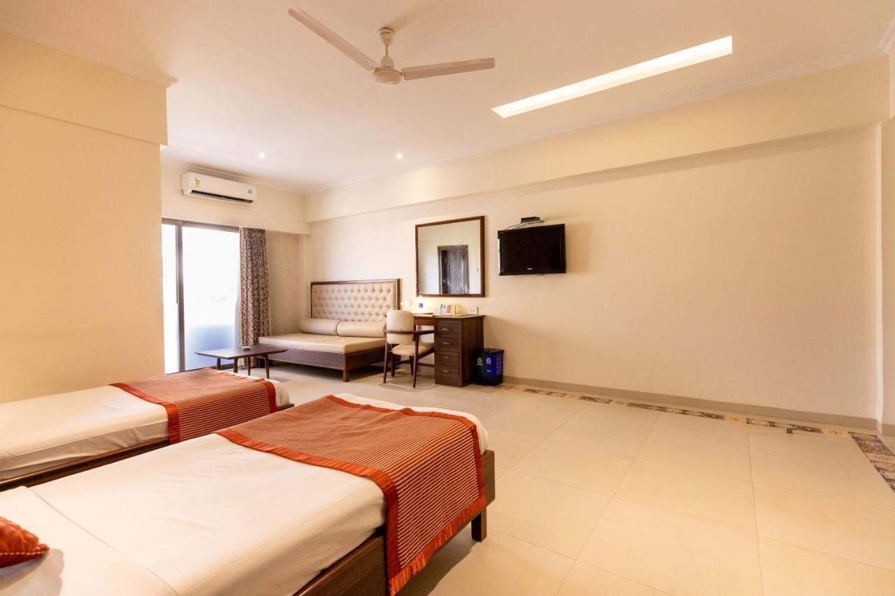 West End Opp Hospital Hotel 4*