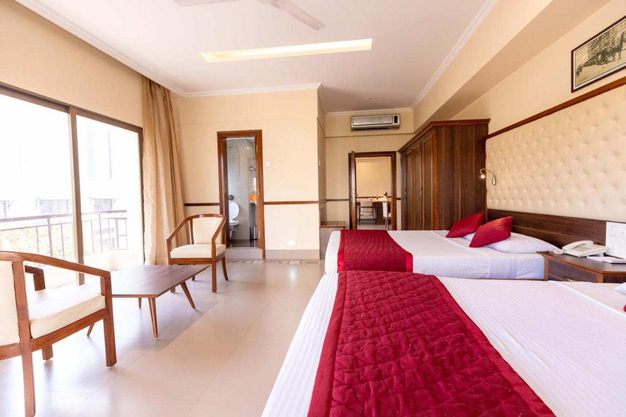 West End Opp Hospital 4* Mumbai
