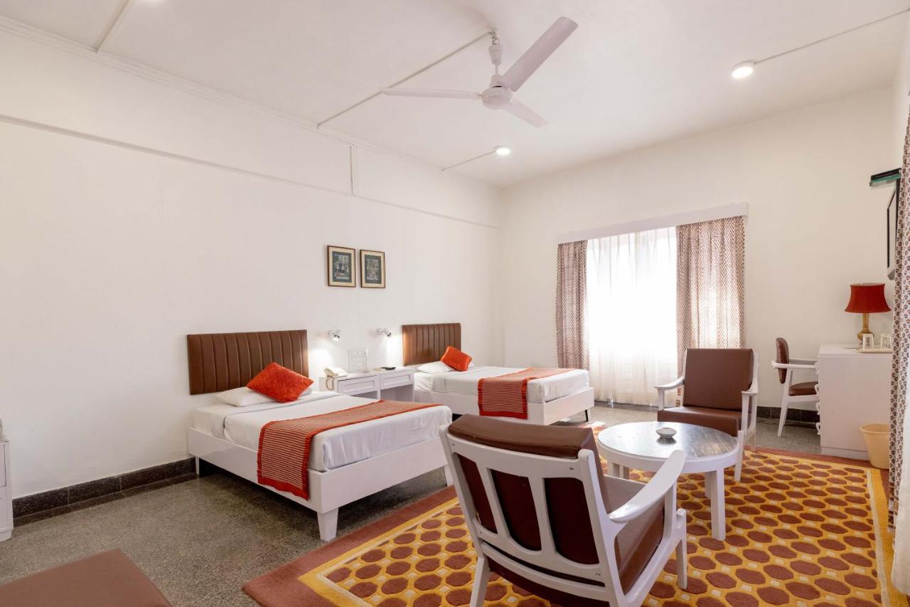 Hotel West End Opp Hospital