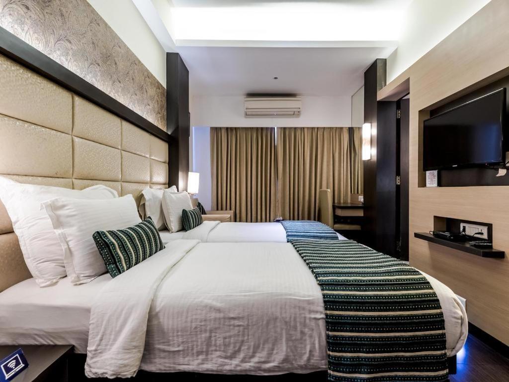 Galaxy Beacon Hotel, Santacruz ,mumbai Hotel 4*