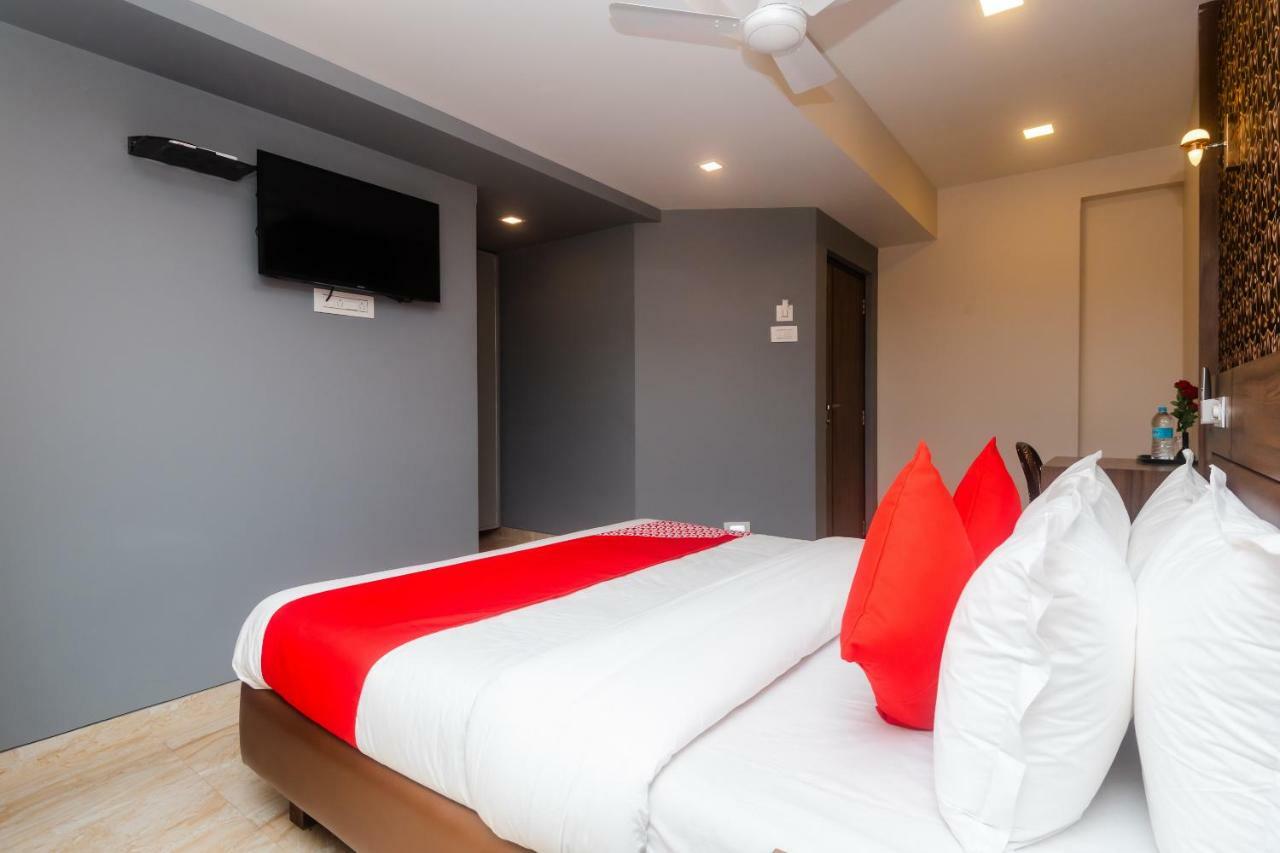 Oyo 35893 Sea Shore Mumbai