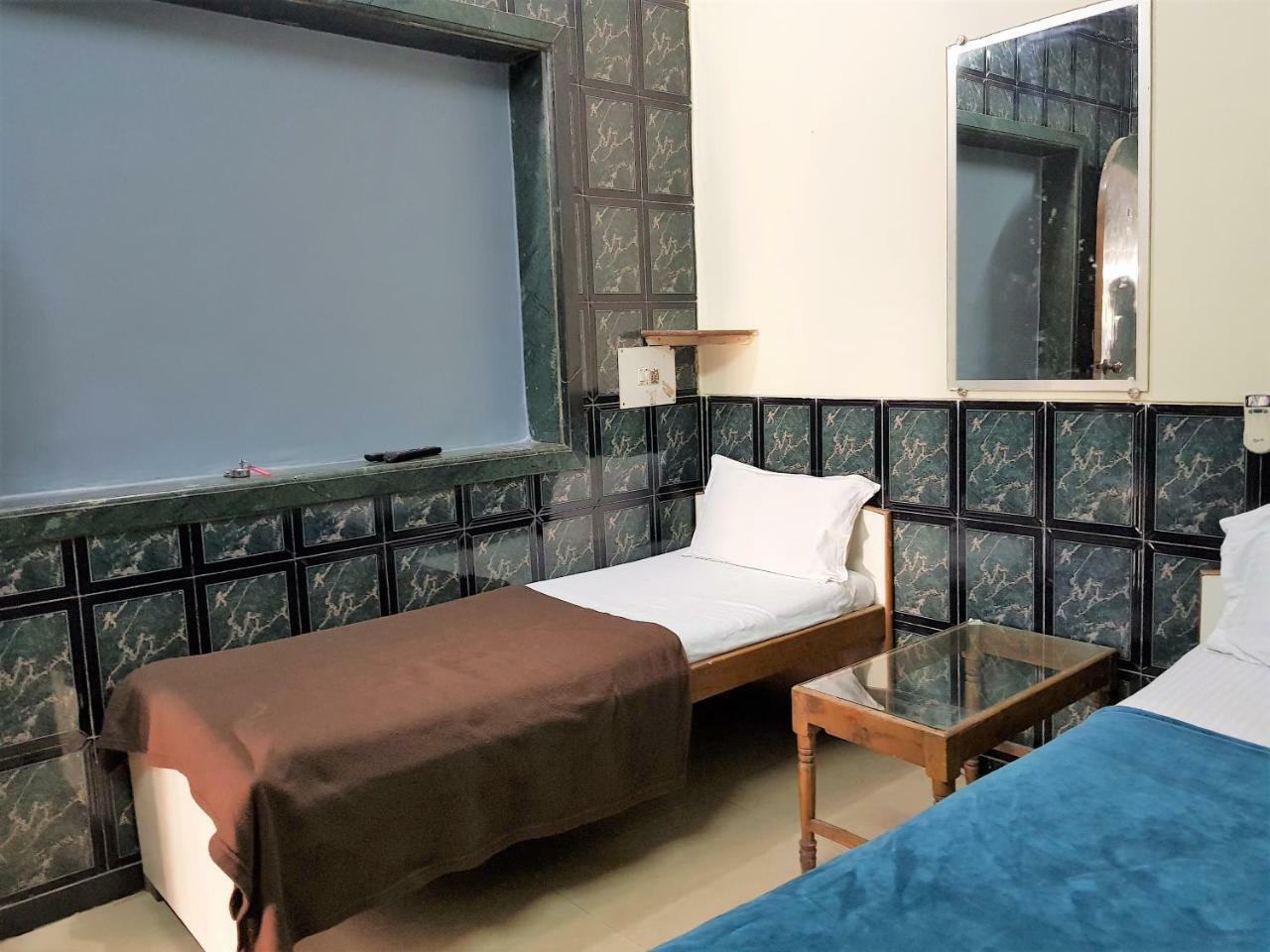 Hotel Hexa Metro Plaza 2*