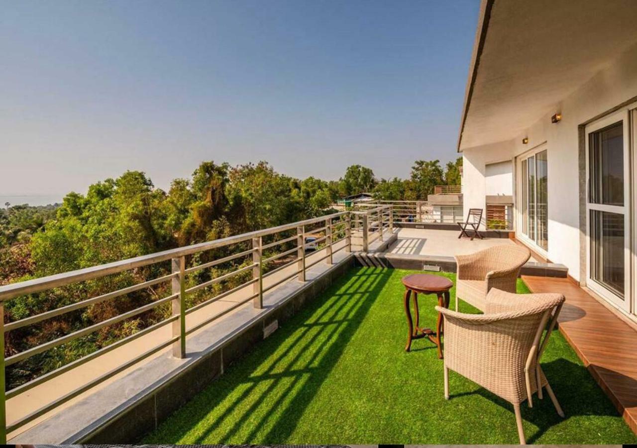 Gorai Beach • Private Pool • 3.5 Bed