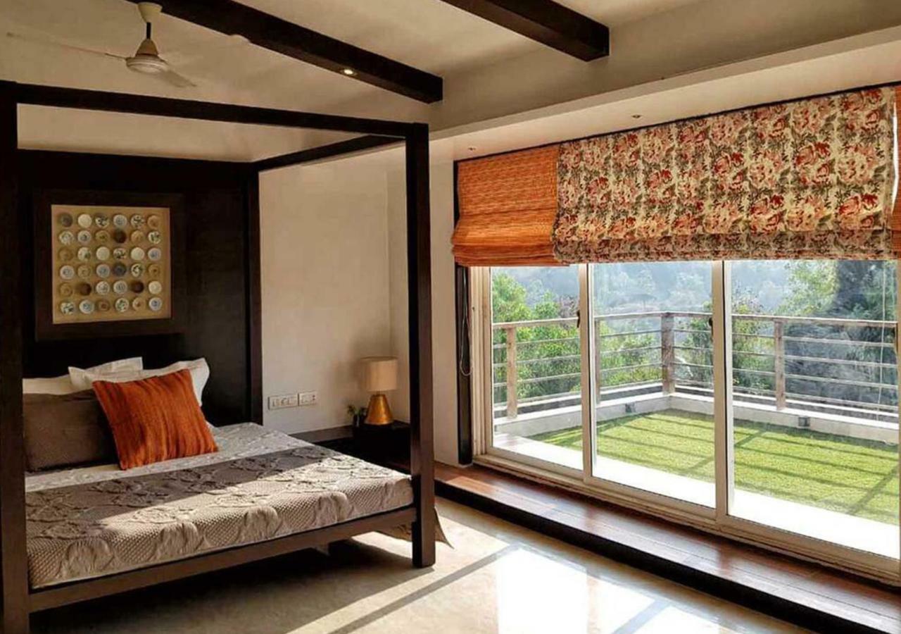 Gorai Beach • Private Pool • 3.5 Bed Villa Mumbai