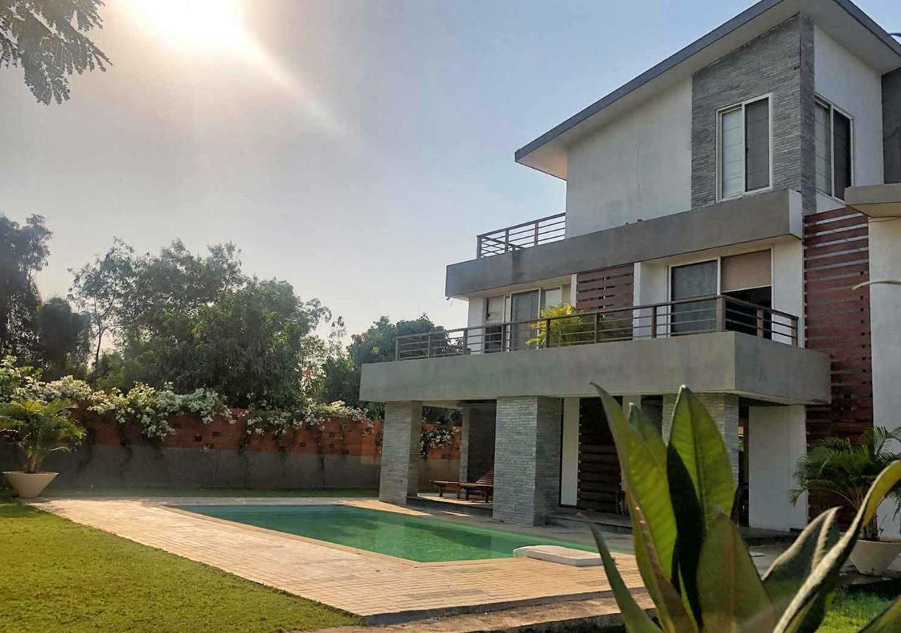 Gorai Beach • Private Pool • 3.5 Bed Villa