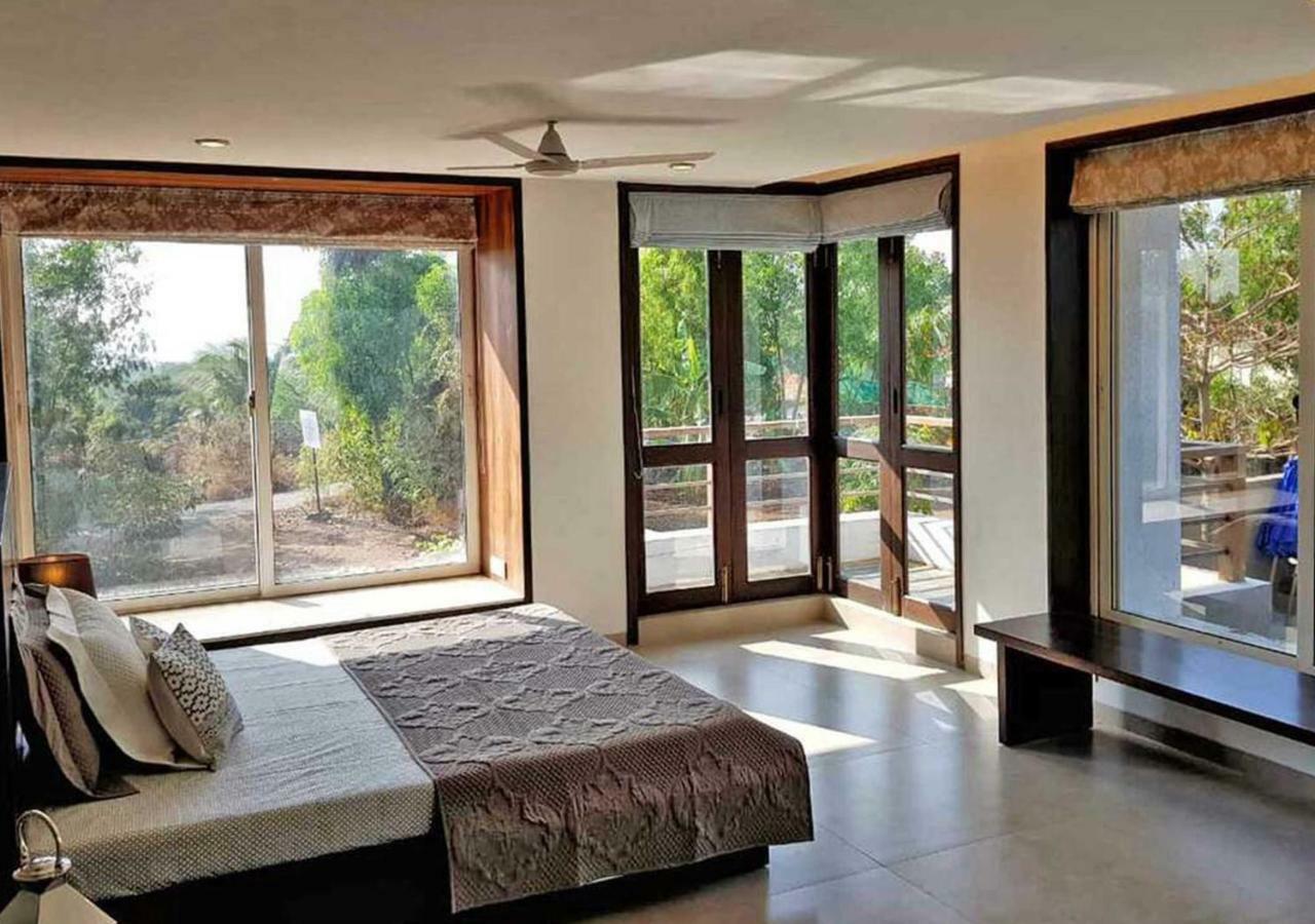 Gorai Beach • Private Pool • 3.5 Bed