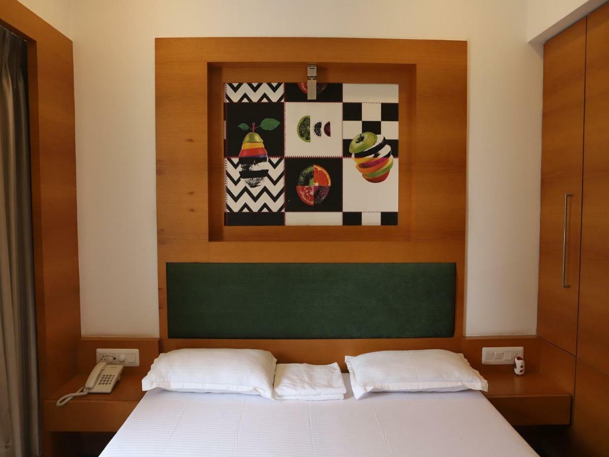 Guest house Gobinddhham 3*