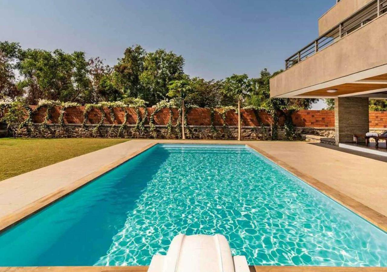 Gorai Beach • Private Pool • 3.5 Bed Villa Mumbai