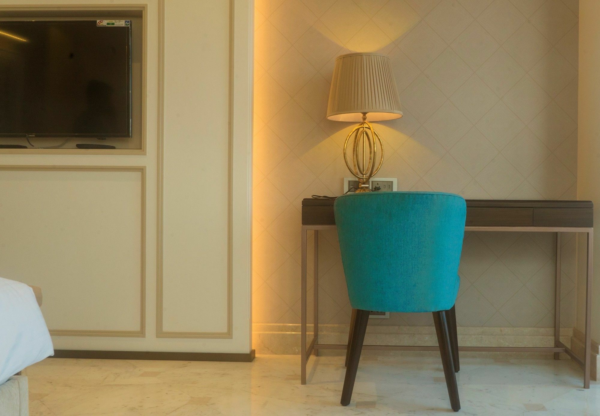 Hotel Harbour View Colaba 3*