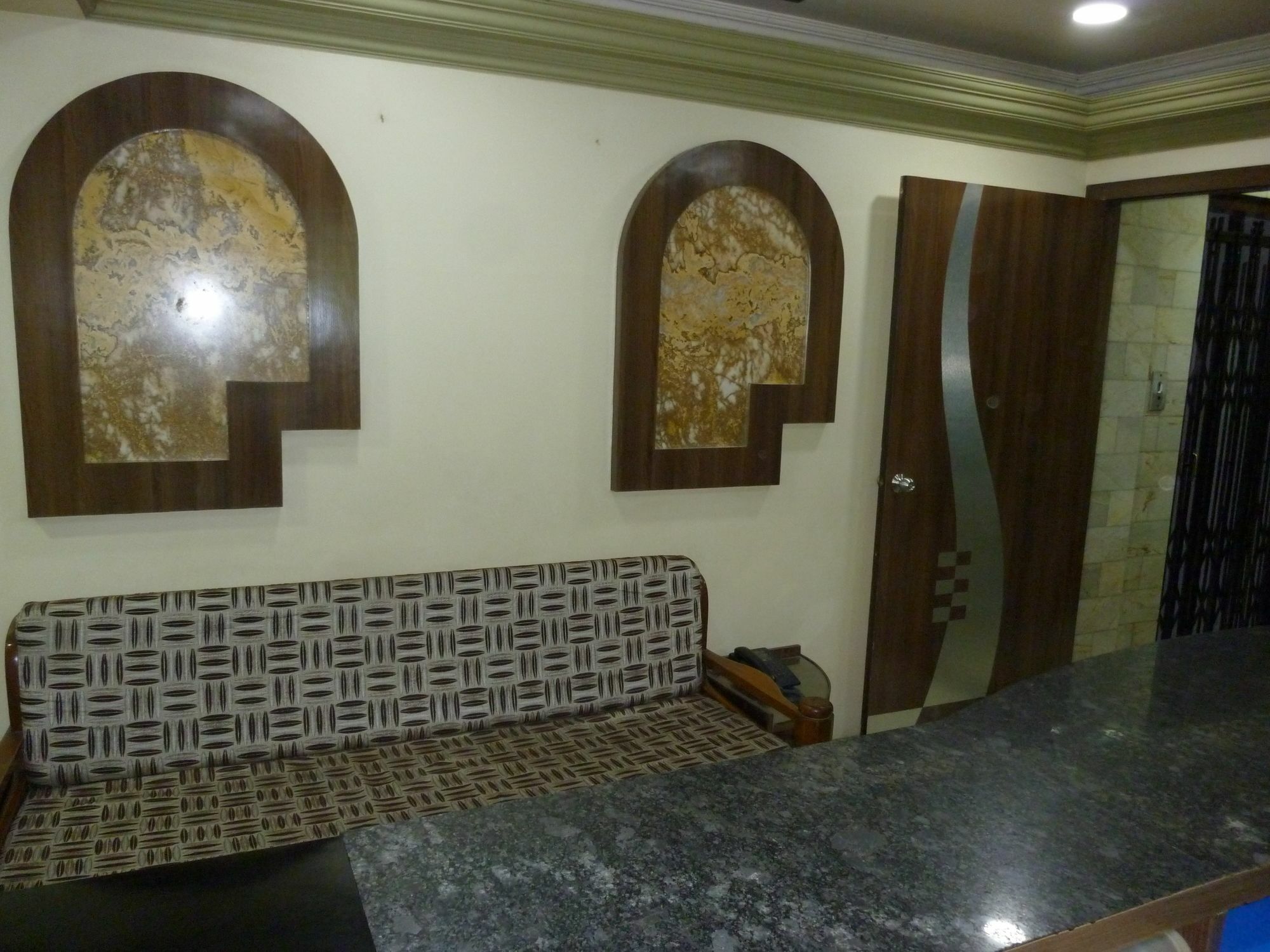 Hotel Mid Town Mumbai