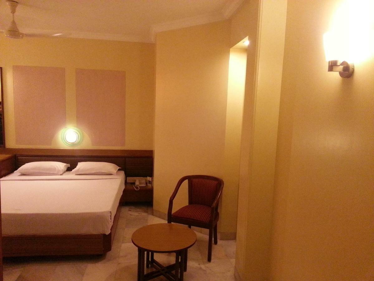 Hotel Ashray International, Sion - Near Bkc