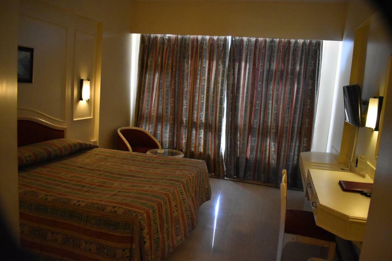 Rangsharda 3* Mumbai