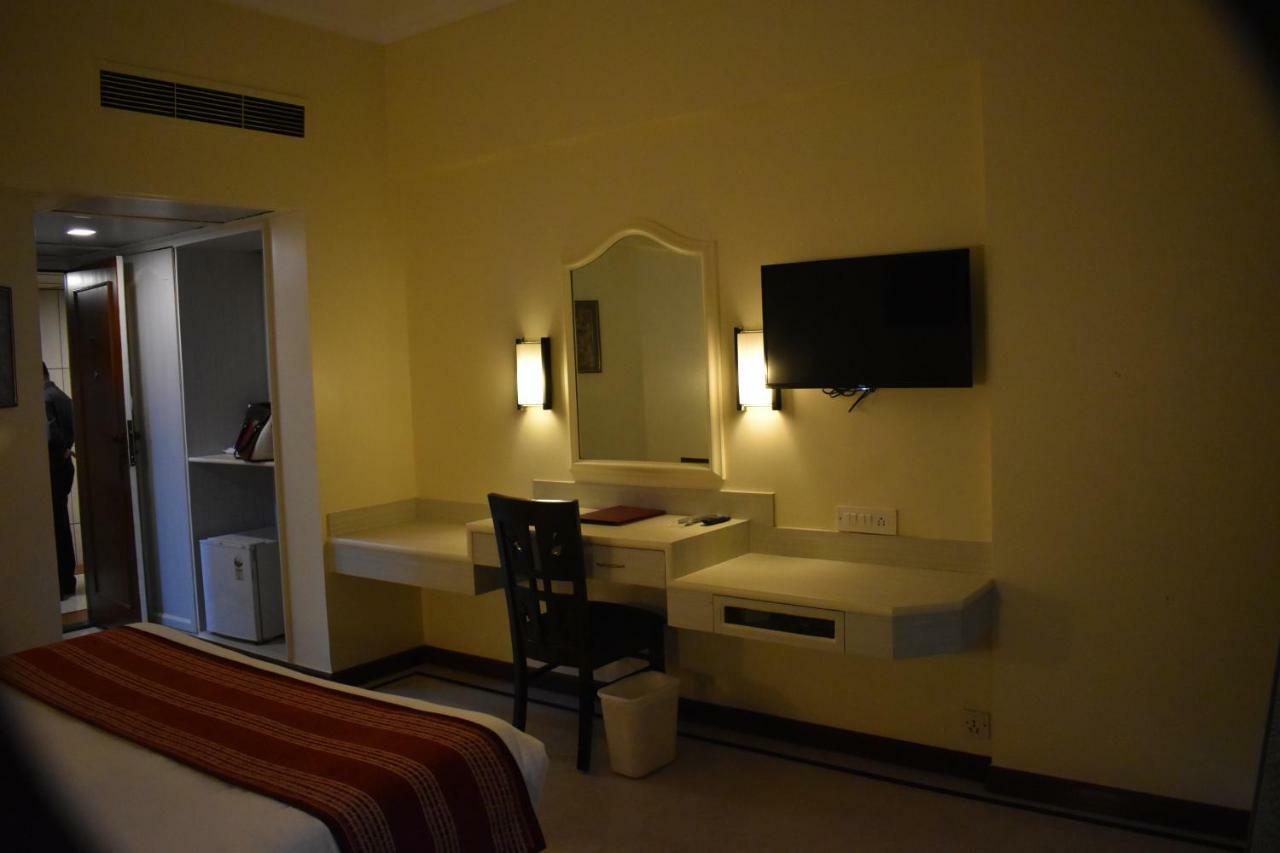 Rangsharda 3* Mumbai