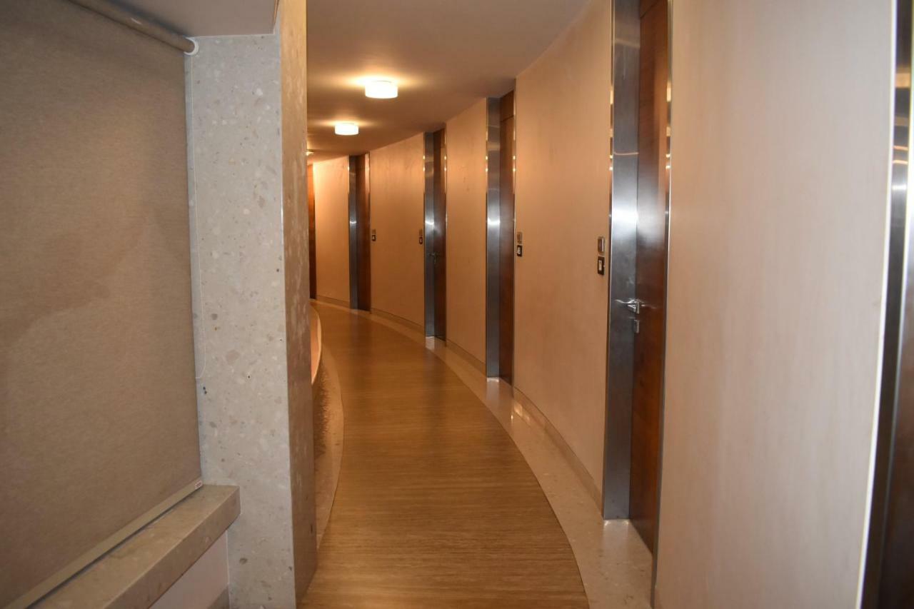 Hr Residency Hotel 4*
