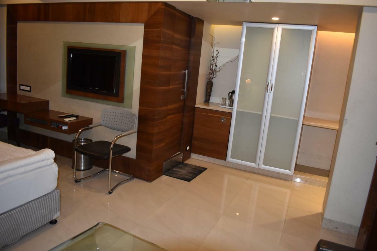 Hotel Hr Residency