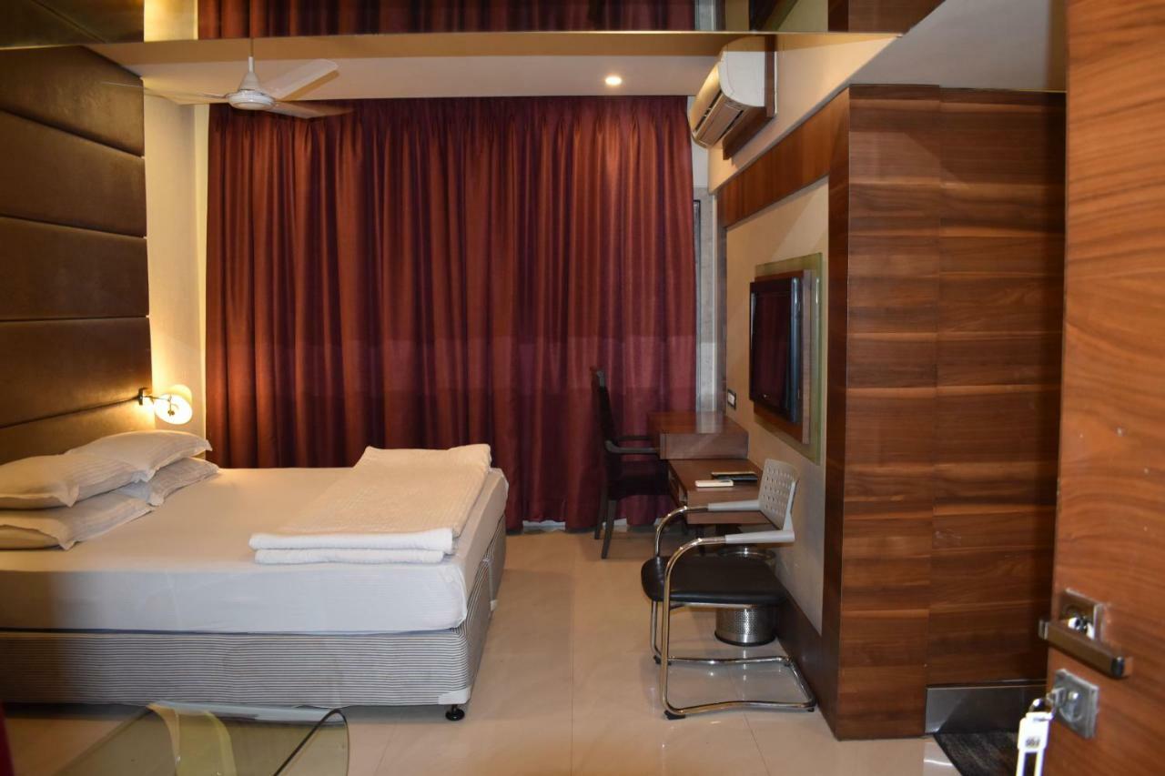 Hotel Hr Residency