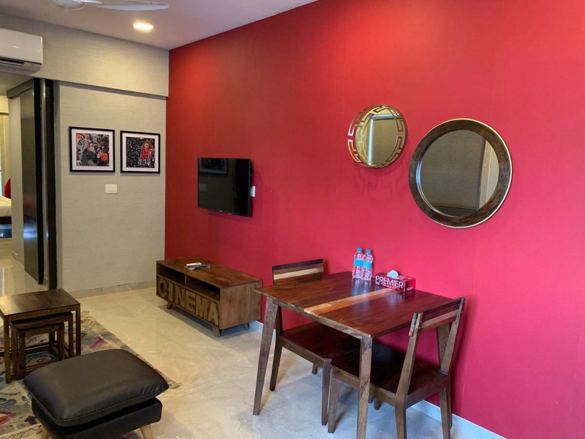 Theory9 Premium Service Khar Bombaim