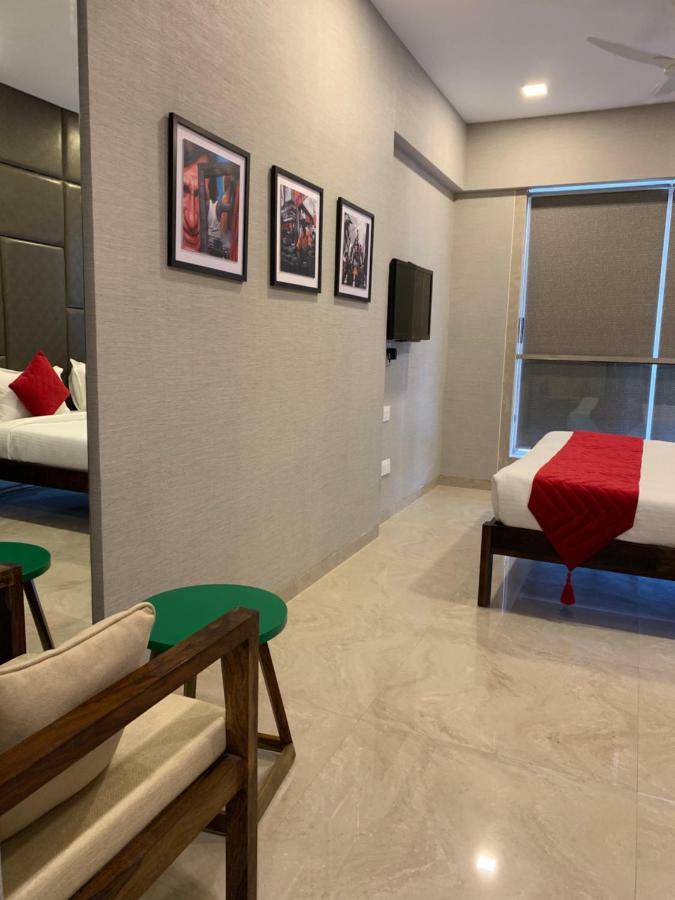 Theory9 Premium Service Khar Apartamento