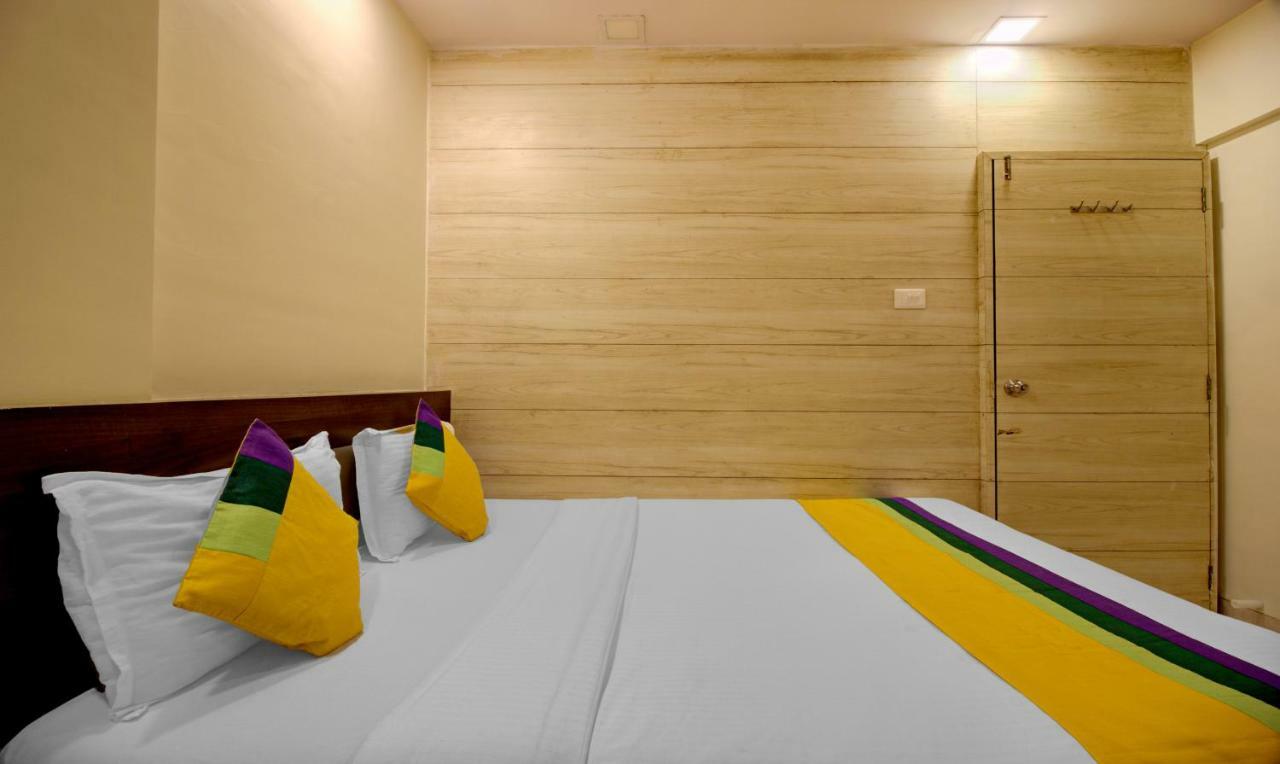 Hotel Daisy Residency