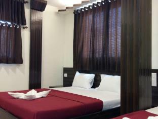 Oyo 76486 Silver Moon 2* Mumbai