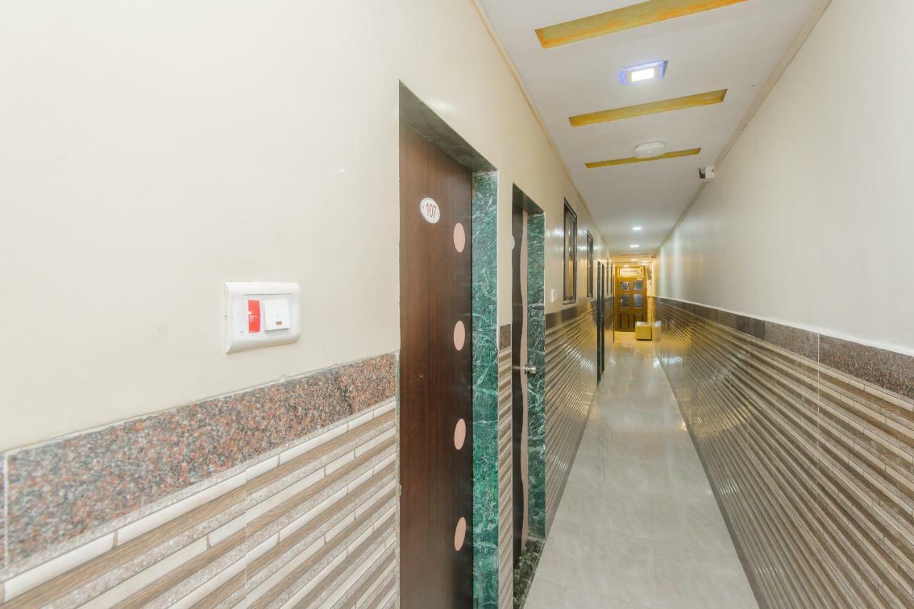 Oyo 7062 Amana Hotel