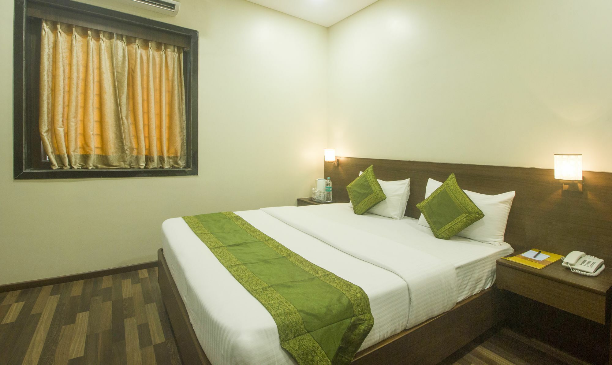 Treebo Trend Rosewood