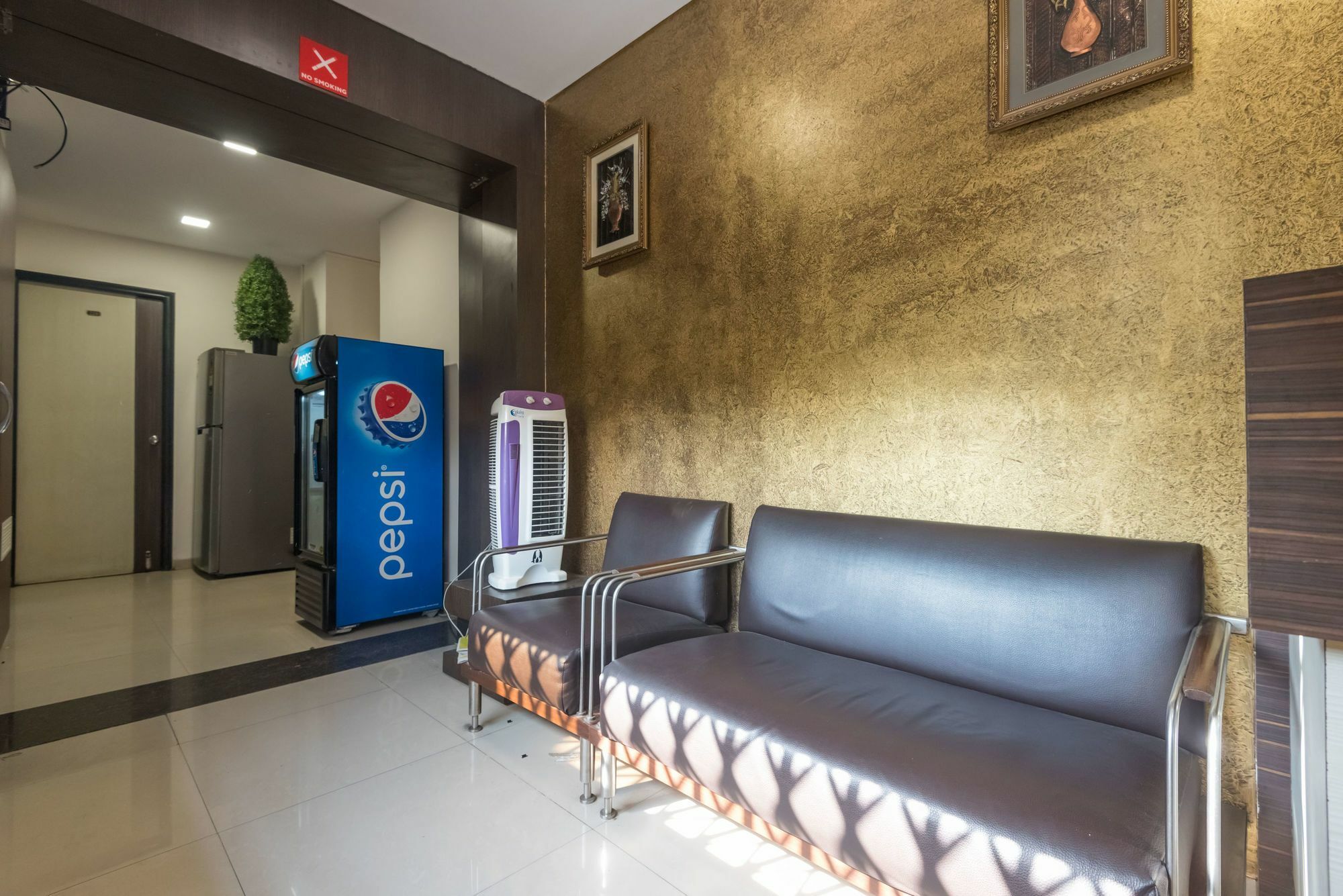 Minerva Residency Hotel *