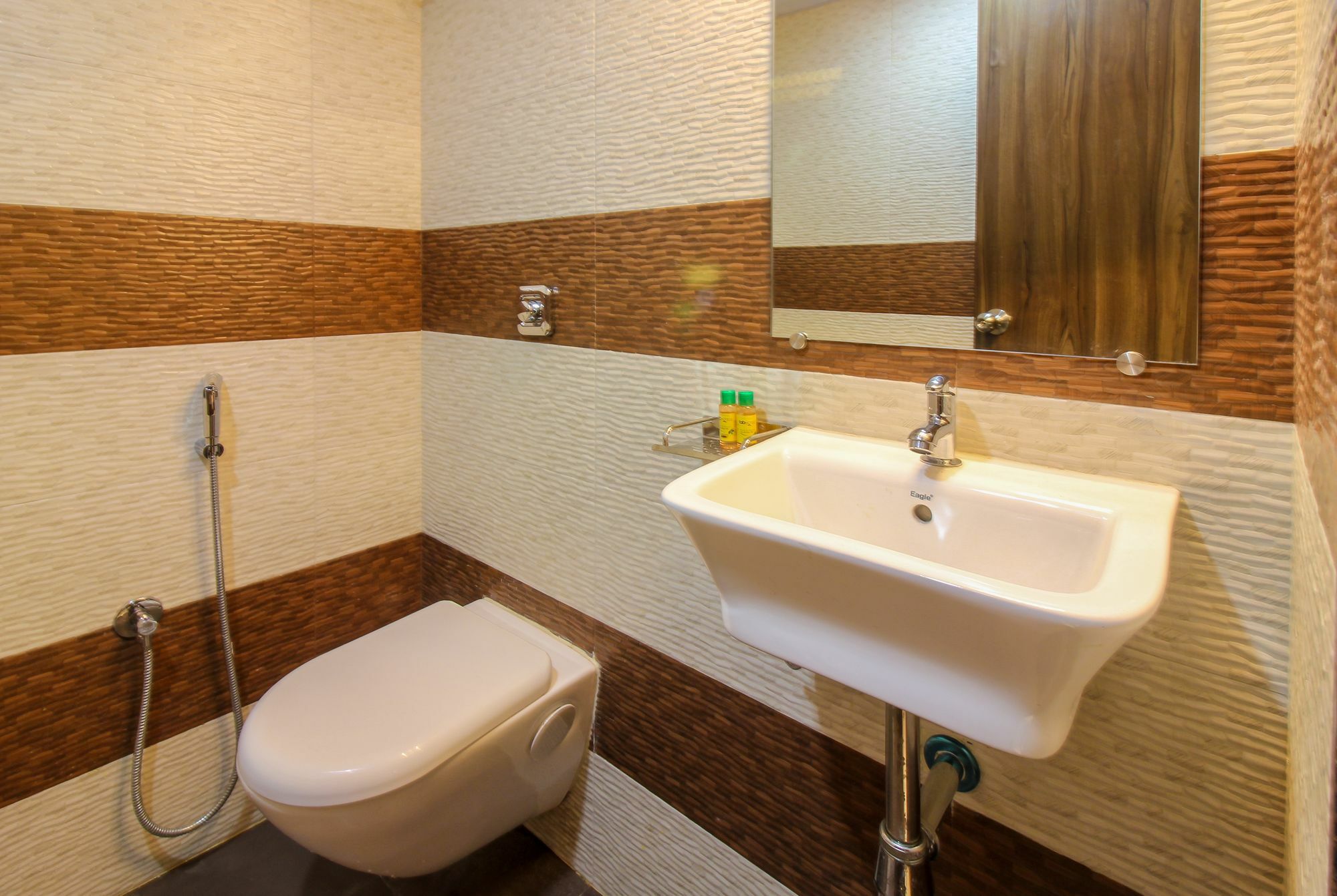 Fabhotel - Nr International Airport Hotel