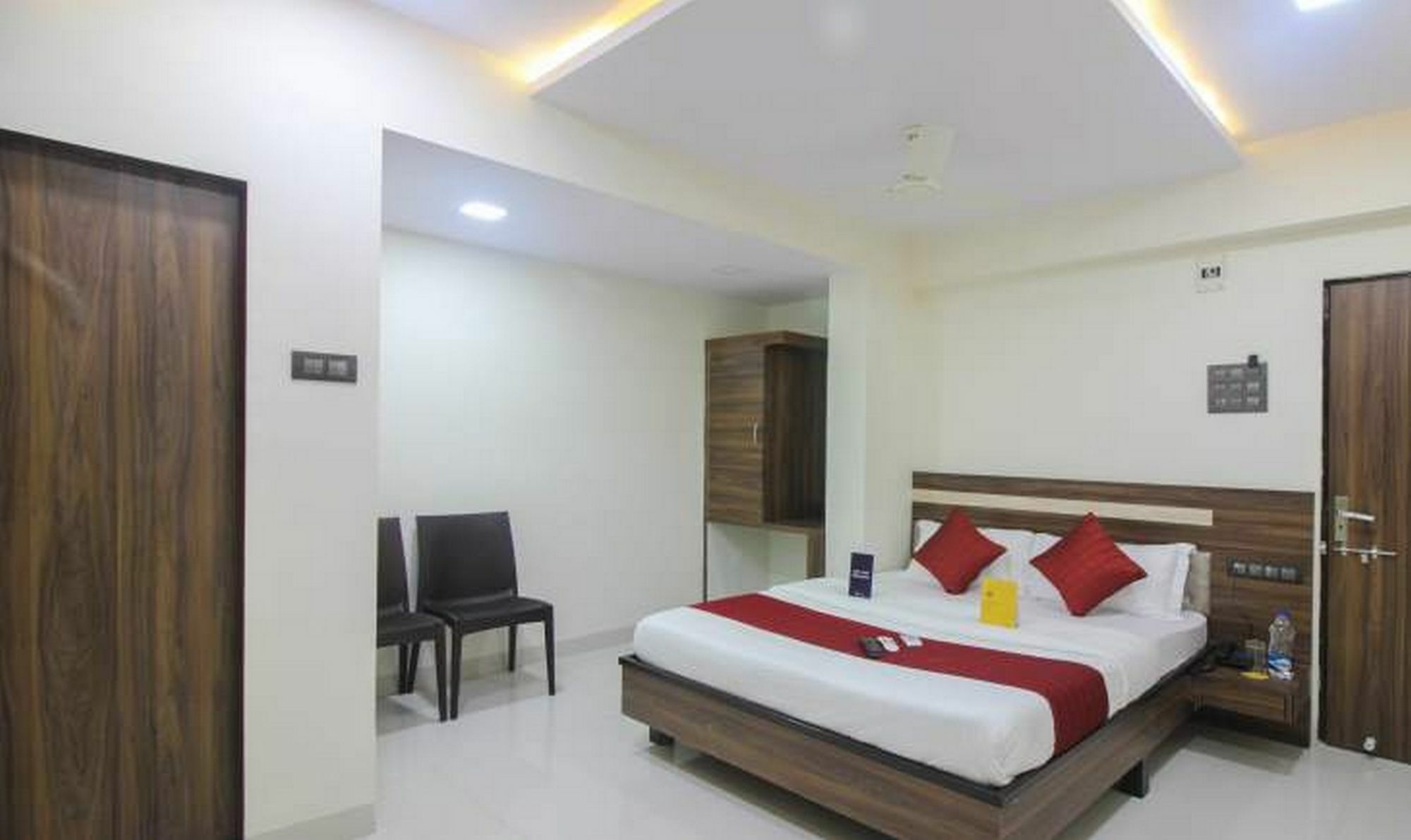 Oyo 23656 Parimeet