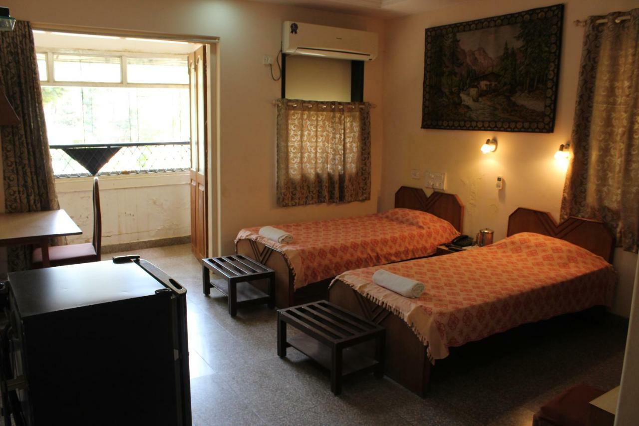 Hotel Ywca International Centre 3*