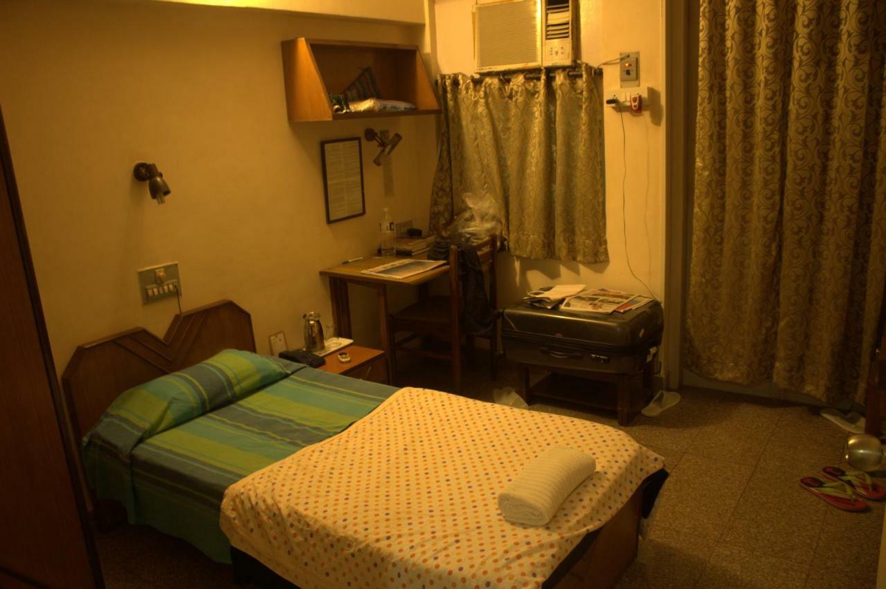 Hotel Ywca International Centre 3*