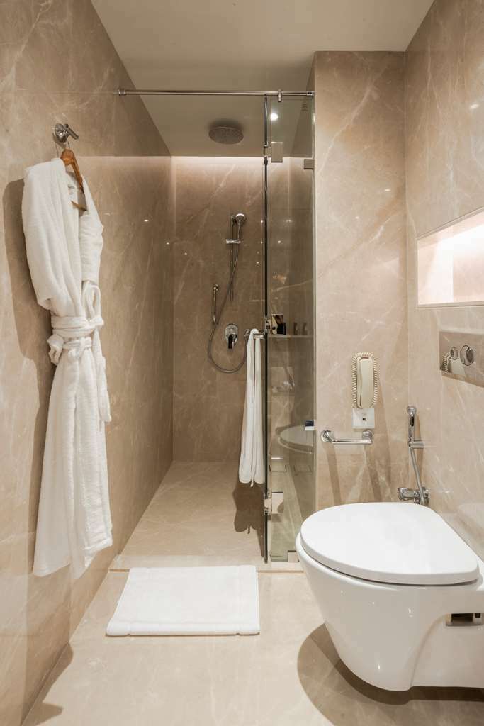 The Park Juhu Hotel 4*