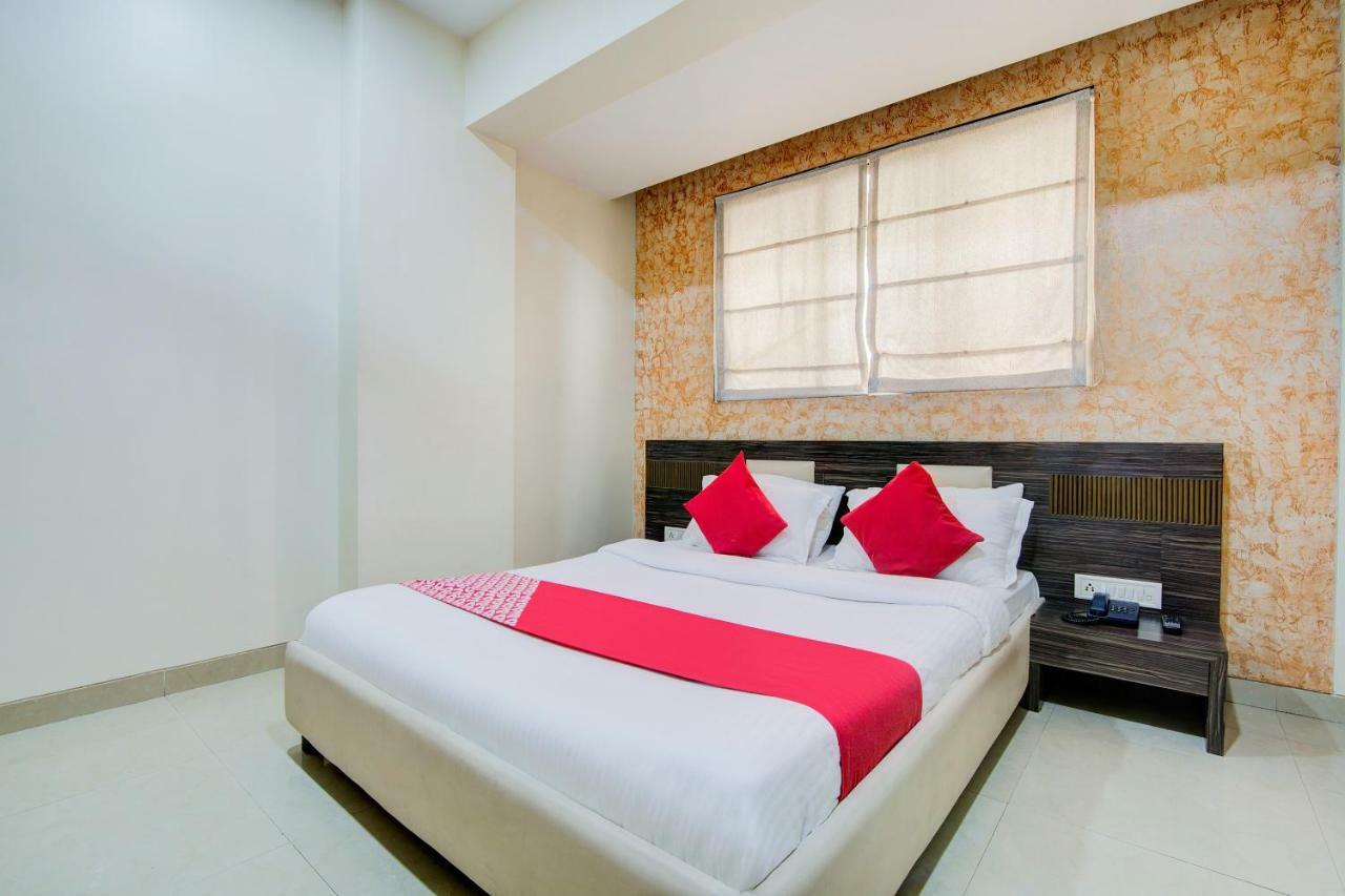 Oyo 45424 Lakshmi Palace Hotel 3*