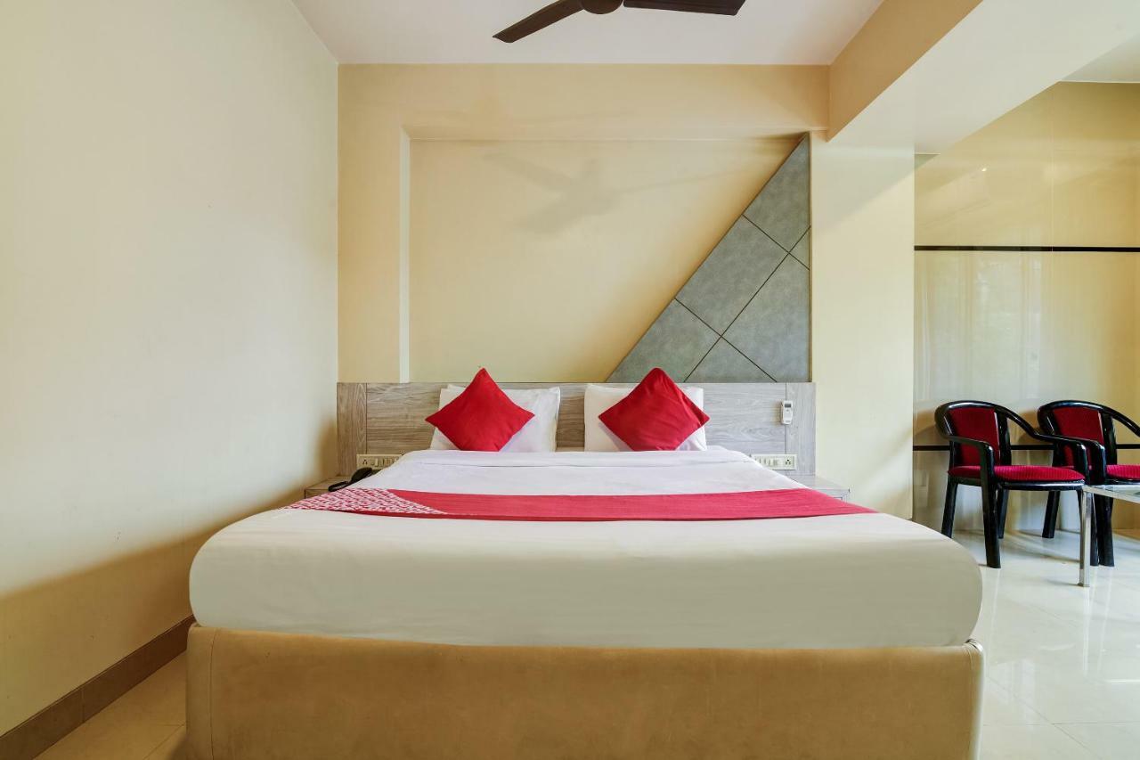 Oyo 45424 Lakshmi Palace Hotel 3*