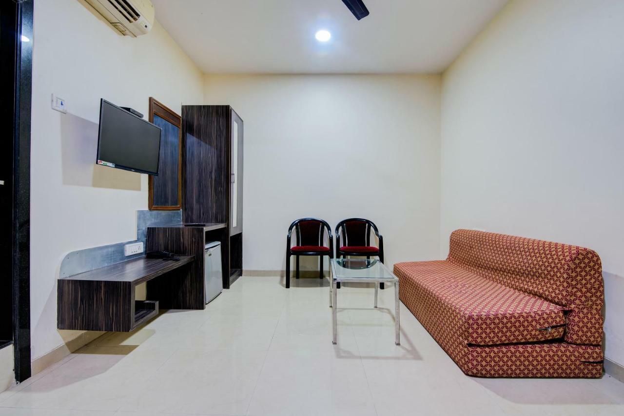 Hotel Oyo 45424 Lakshmi Palace
