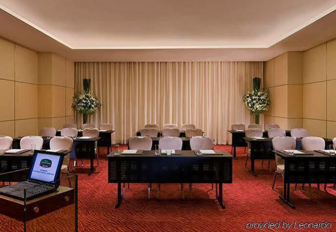 Hotel Courtyard By Marriott International Airport Mumbai