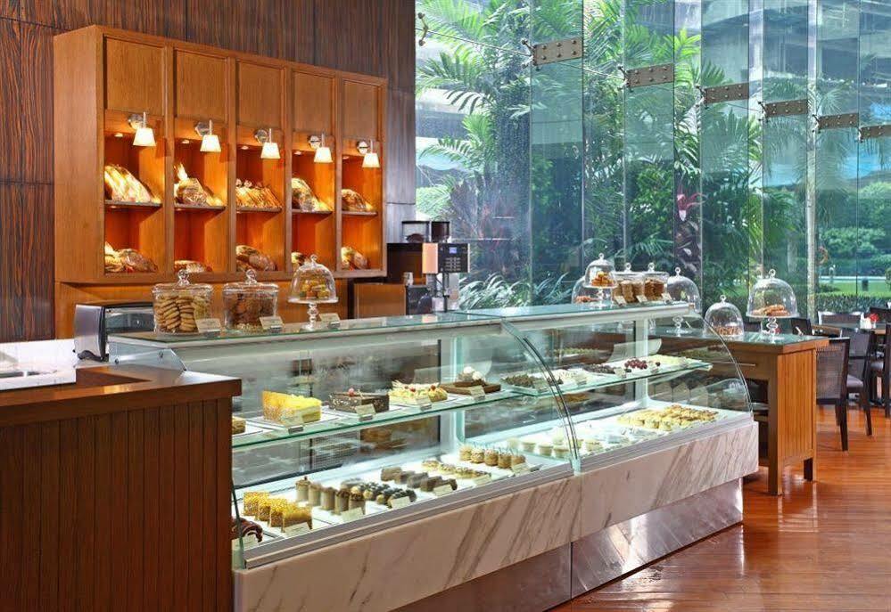 Hotel Hyatt Regency International Airport 5*