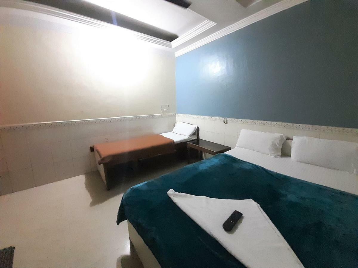 Hexa Metro Plaza Hotel 2*