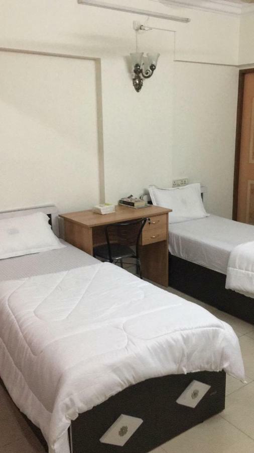 Apartamento Sixth Sense Hospitality Service In Bandra Bkc Bombaim