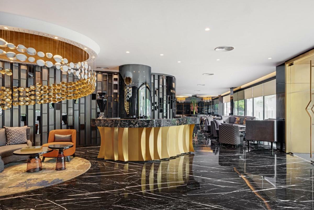 The Park Juhu Hotel 4*