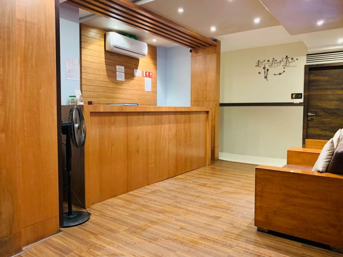 Adlon International 3* Bombaim